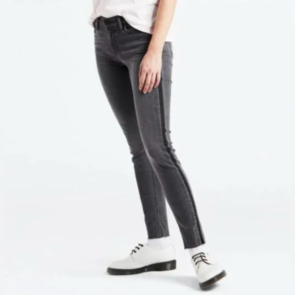 Levi's 721 High Rise Skinny Side Stripe Jean